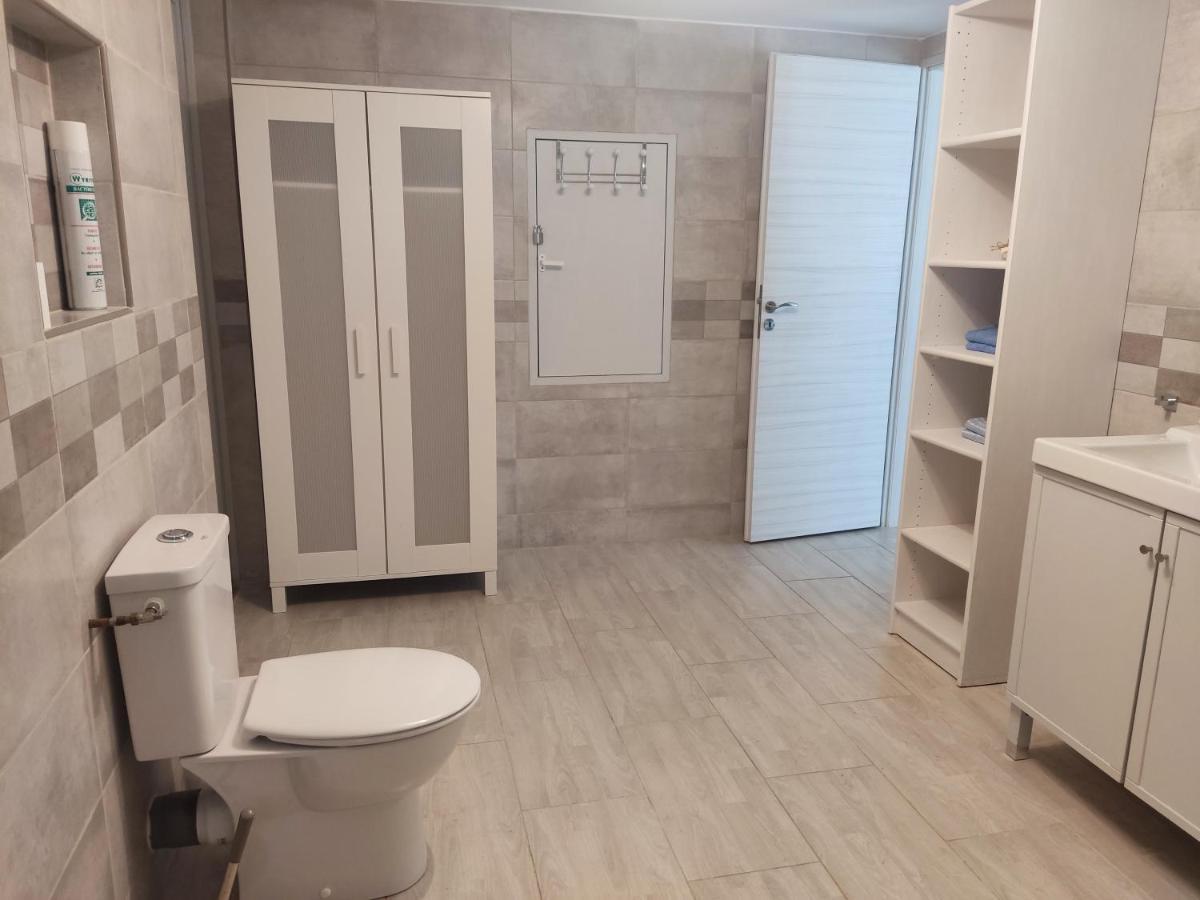 Charmant Studio A Castillon Du Gard, A Deux Pas Du Pont-Du-Gard Zewnętrze zdjęcie